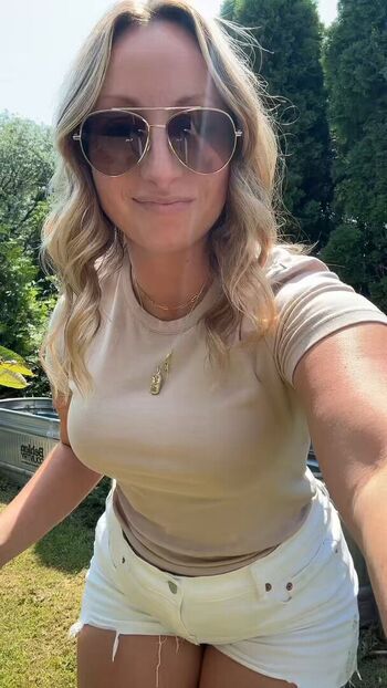 Full leaked Courtneynielson private onlyfans photo