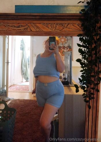 cozycurvesxo