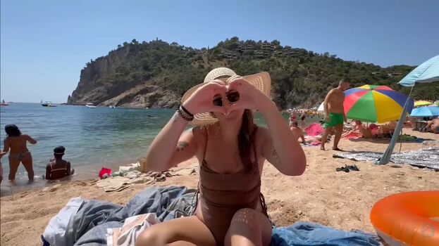 Full leaked Cristy reacts private onlyfans photo
