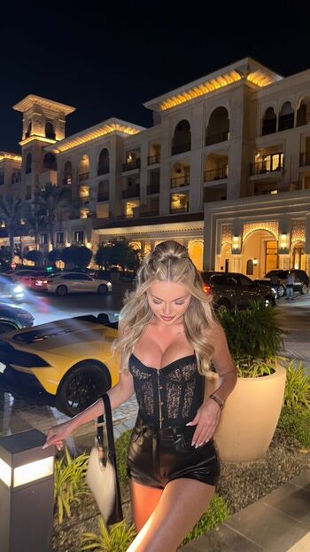 Full leaked Crystallandysh page private onlyfans photo