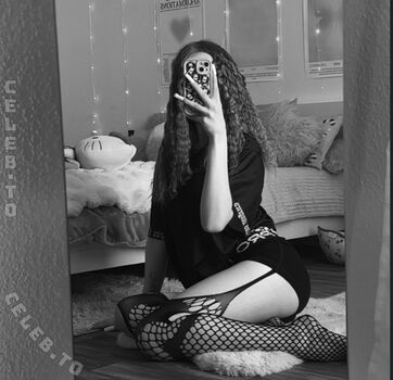 Full leaked Crystalmarykitty private onlyfans photo