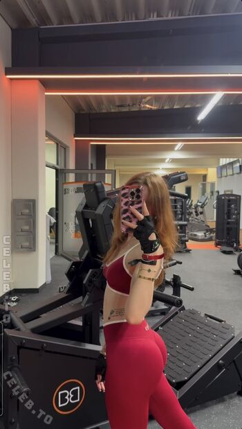 Full leaked Cryxsarah gbc private onlyfans photo