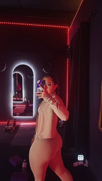 Full leaked Crzkarenr private onlyfans photo