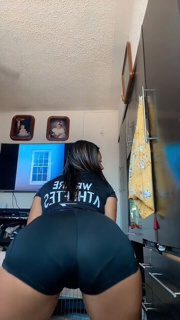 Full leaked Crzkarenr private onlyfans photo