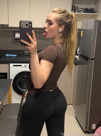 Full leaked Cumatozz private onlyfans photo