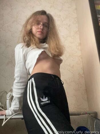curly_decency
