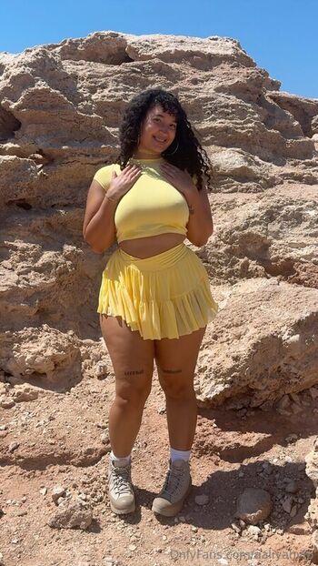 Full leaked Curlybeanraver private onlyfans photo