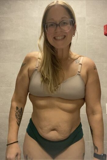 Full leaked Curvyswitch private onlyfans photo
