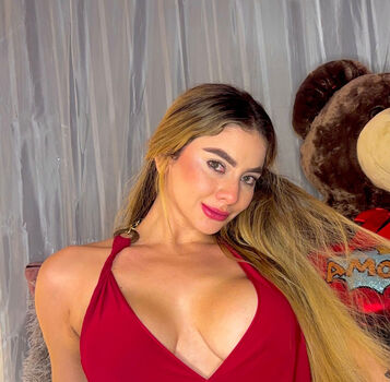 Full leaked Curvytessa private onlyfans photo