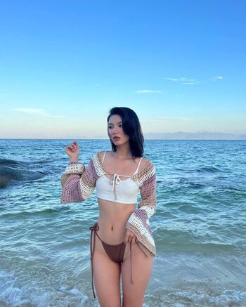 Full leaked Cute asian teen bikini private onlyfans photo