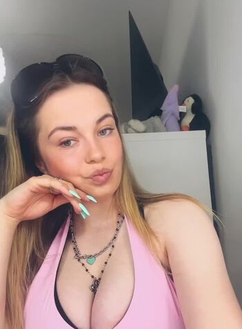 Full leaked Cutecandyxls private onlyfans photo