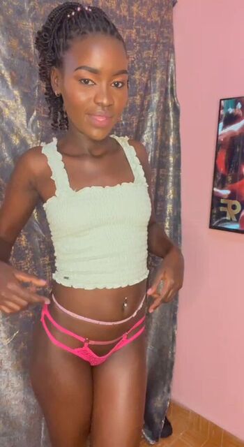 Full leaked Cutie phancy private onlyfans photo