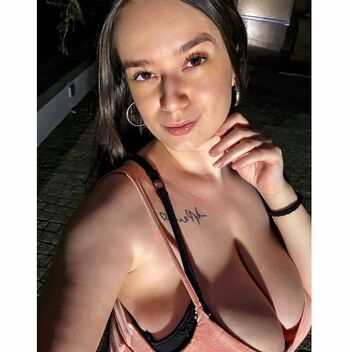 Full leaked Cvale private onlyfans photo