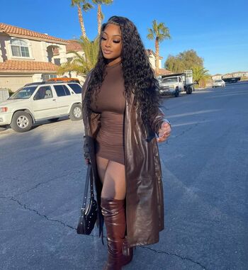 Full leaked Dabombbest mari page private onlyfans photo