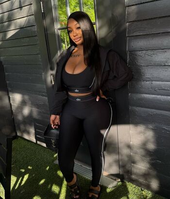 Full leaked Dabombbest mari private onlyfans photo
