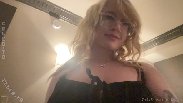 Full leaked Daisea page private onlyfans photo