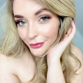 Full leaked Daisy hall page private onlyfans photo