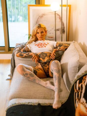 Full leaked Daisytildeath private onlyfans photo