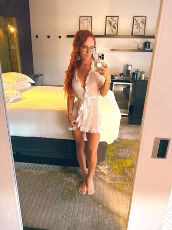Full leaked Dakota blushing private onlyfans photo