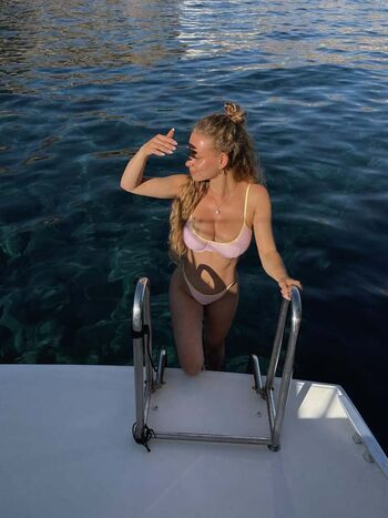 Full leaked Dalmalaluna private onlyfans photo