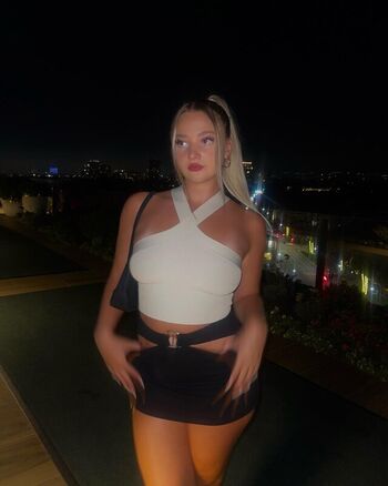 Full leaked Daniellevreugde private onlyfans photo