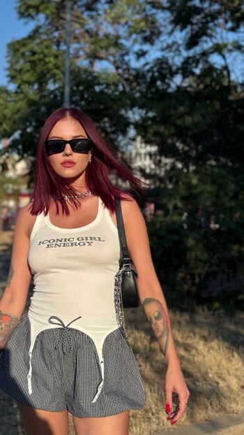 Full leaked Darina cat private onlyfans photo