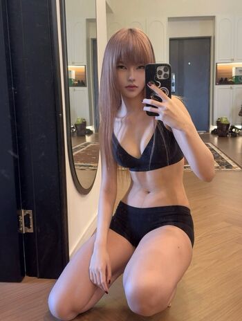 Full leaked Daturakisses sacha wang page private onlyfans photo