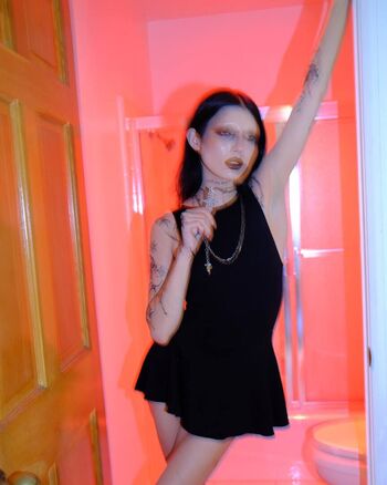 Full leaked Deathbyromy private onlyfans photo