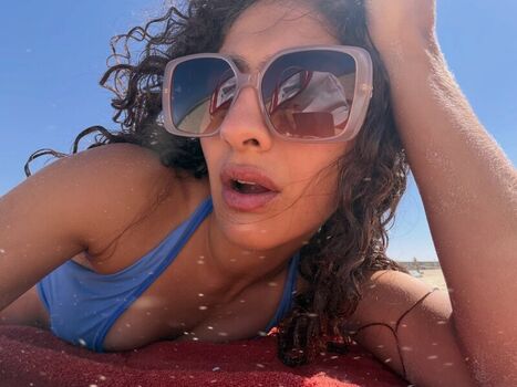 Full leaked Deba hekmat private onlyfans photo