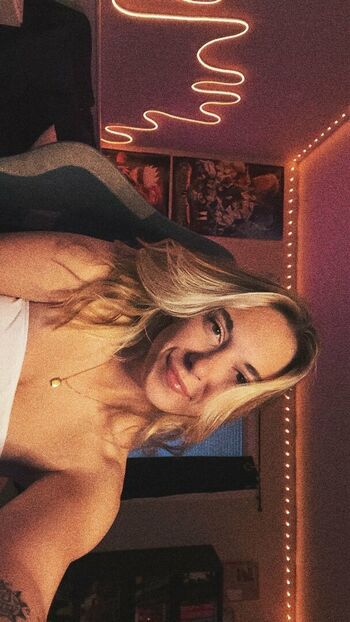 Full leaked Defnotdes private onlyfans photo