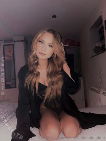 Full leaked Deinekleineblondine page private onlyfans photo