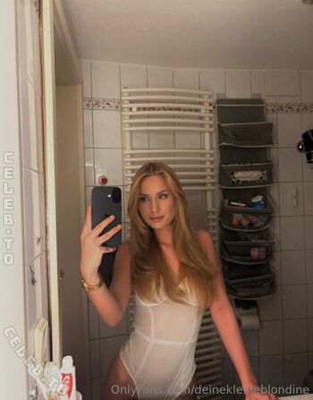 Full leaked Deinekleineblondine page private onlyfans photo