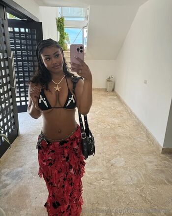 Full leaked Dejarennae private onlyfans photo