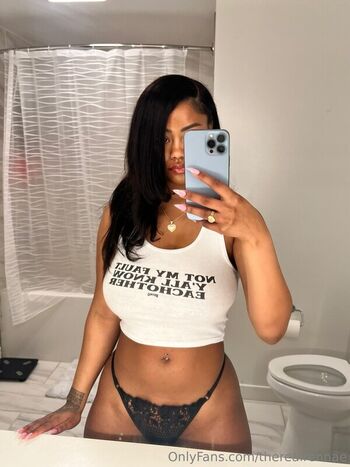 Full leaked Dejarennae private onlyfans photo