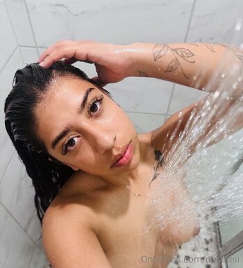Full leaked Desereii private onlyfans photo