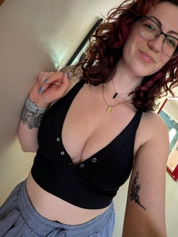 Full leaked Desmaraissarah private onlyfans photo