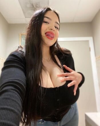 Full leaked Dezerai angel private onlyfans photo