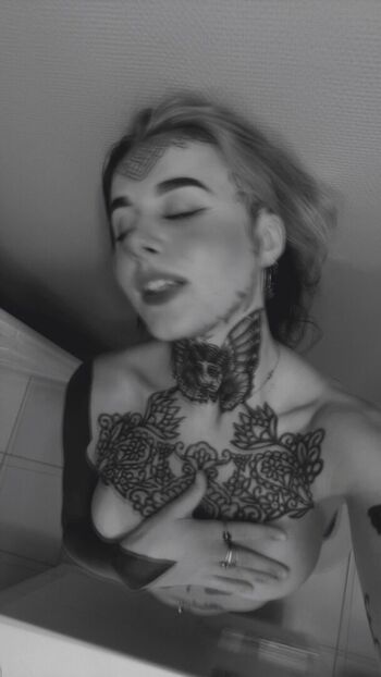 Full leaked Divinement bon private onlyfans photo