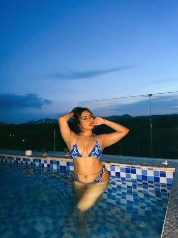 Full leaked Divya mistry private onlyfans photo