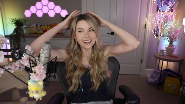 Full leaked Dizzykitten page private onlyfans photo