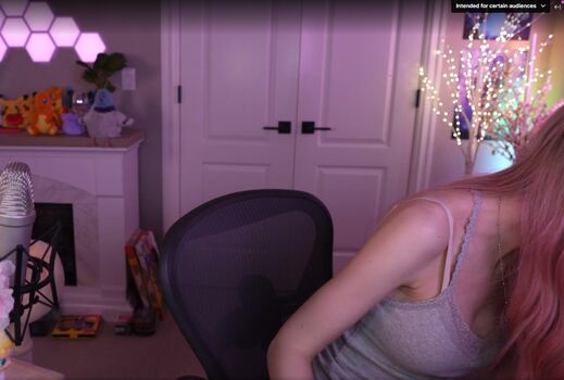 Full leaked Dizzykitten private onlyfans photo