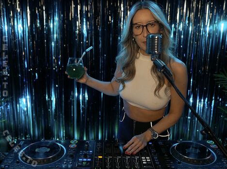 Full leaked Djmissshelton  page private onlyfans photo