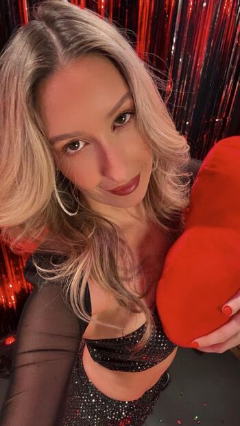 Full leaked Djmissshelton private onlyfans photo