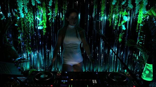 Full leaked Djmissshelton private onlyfans photo