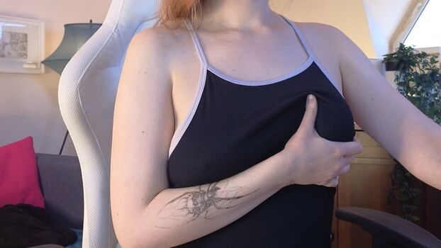 Full leaked Doll lesli page private onlyfans photo