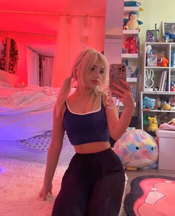 Full leaked Dollblush private onlyfans photo