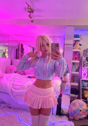 Full leaked Dollblush private onlyfans photo