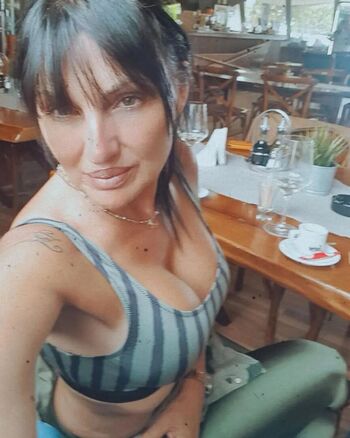 Full leaked Domace matorke milf ex yu  page private onlyfans photo