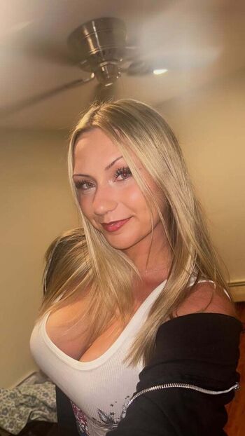 Full leaked Dorixoxo private onlyfans photo