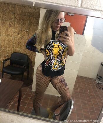 Full leaked Dream girl ellie page private onlyfans photo